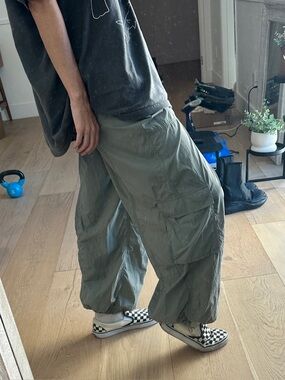 Anthropologie Daily Practice Base Jump Parachute Pants Guacamole Sage Green Gray